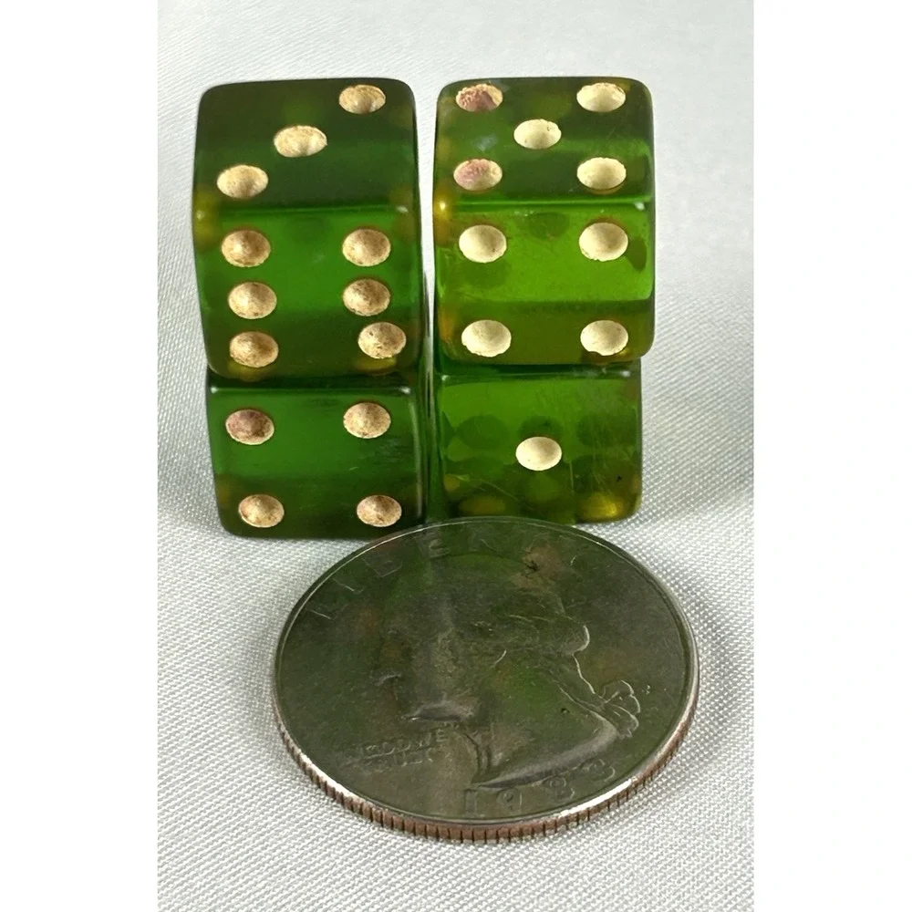 Vintage Green Translucent Bakelite Lot Of 4 Dice 1/2